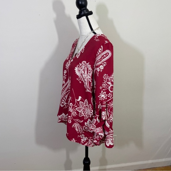 VINCE COMUTO tunic in a beautiful burgundy with white in med - Picture 3 of 15